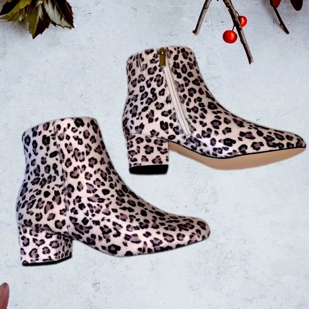 NEW ComfortView Snow Leopard Sidney Fabri Booties. Size 7.5 Leopard spots.